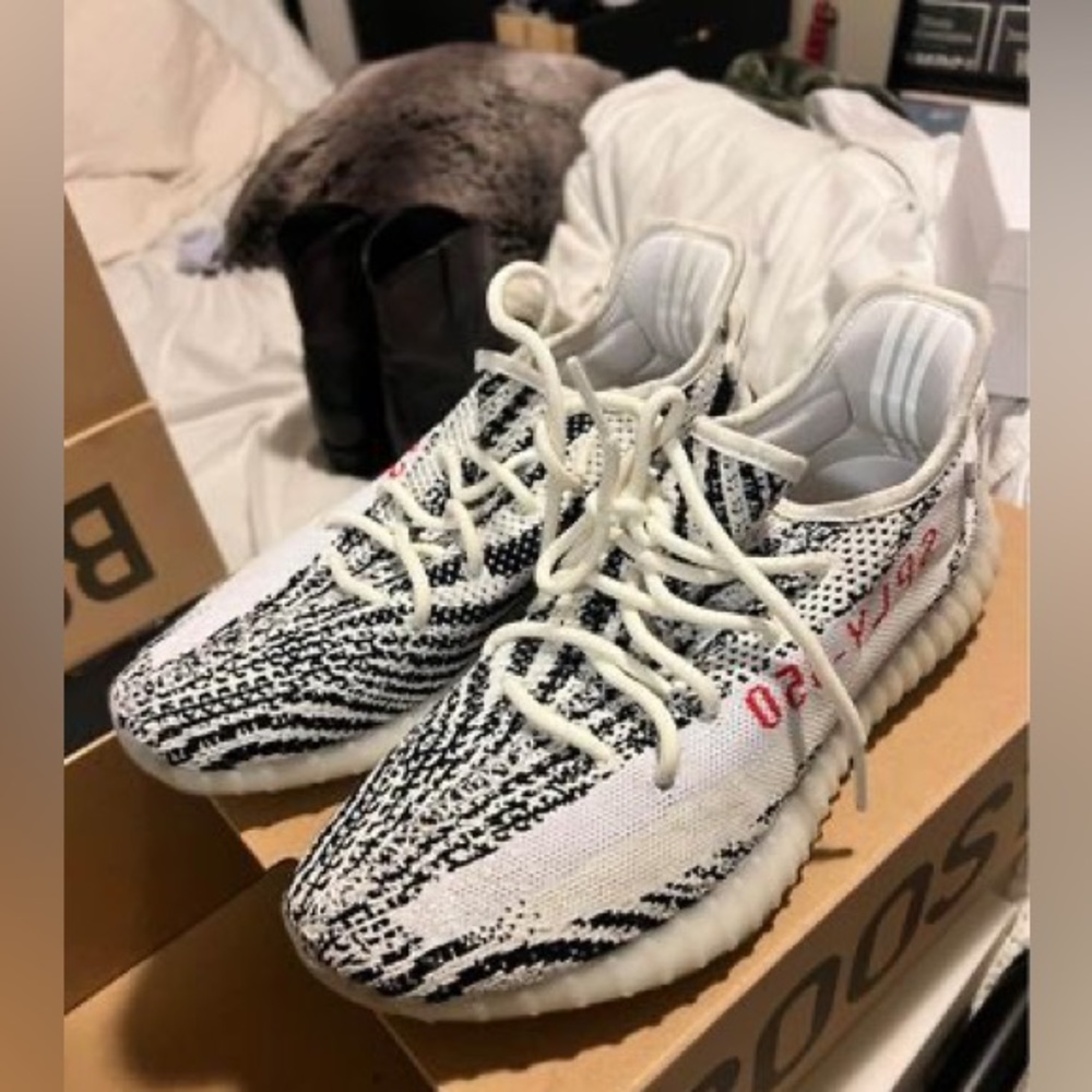 Yeezy 350 Zebra